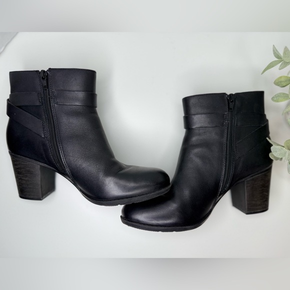 Clark’s Collection Cushion Soft Women’s Black Ankle Boots Size 9 Streetwear Moto - Picture 12 of 14